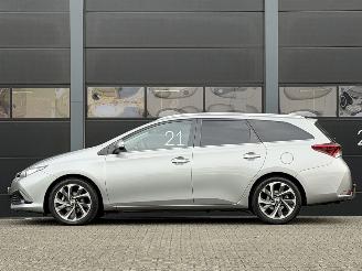 Toyota Auris 1.6D Xenon Clima EURO-6 picture 6