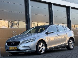 begagnad bil auto Volvo V-40 1.6 D2 Panorama Clima Keyless 2012/10