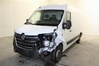 damaged passenger cars Renault Master  2023/6