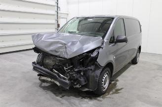 Auto incidentate Mercedes Vito  2020/5