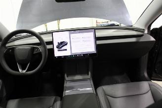 Tesla Model 3  picture 9