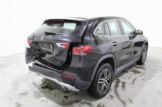 Mercedes GLA 200 picture 3