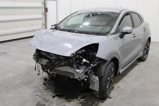Vaurioauto  passenger cars Ford Puma  2023/10