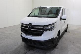 Vaurioauto  passenger cars Renault Trafic  2025/1