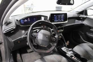 Peugeot 208  picture 9