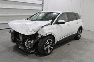 Coche accidentado Peugeot 5008  2017/7