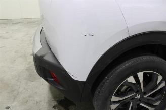 Peugeot 2008  picture 8