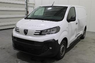 damaged passenger cars Peugeot Expert  2025/3