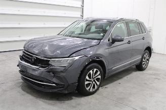 Voiture accidenté Volkswagen Tiguan  2023/2
