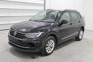 skadebil auto Volkswagen Tiguan  2023/8