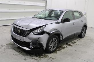 Damaged car Peugeot 2008  2022/9