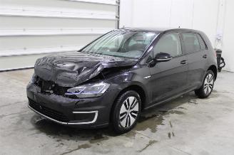 uszkodzony samochody osobowe Volkswagen Golf  2019/7
