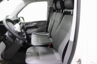 Volkswagen Transporter T6 picture 10