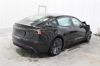 Tesla Model 3  picture 3