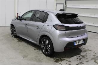 Peugeot 208  picture 4