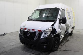 damaged passenger cars Nissan Interstar  2023/12