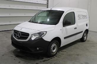 uszkodzony samochody osobowe Mercedes Citan  2020/2