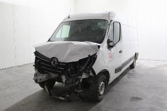 krockskadad bil auto Renault Master  2022/11