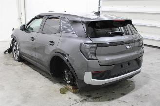 Ford Explorer  picture 4