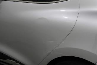 Renault Clio  picture 14