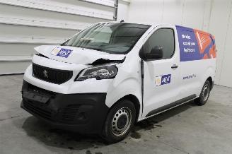Vaurioauto  passenger cars Peugeot Expert  2024/3
