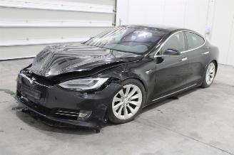 Voiture accidenté Tesla Model S  2019/5