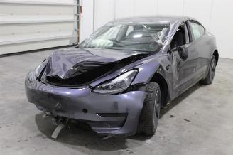 Vaurioauto  passenger cars Tesla Model 3  2023/5