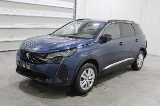 Damaged car Peugeot 5008  2022/2