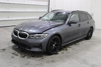 Damaged car BMW 3-serie 318 2021/7