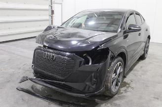 krockskadad bil auto Audi Q4 e-tron 2025/6
