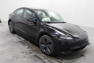 Tesla Model 3  picture 2