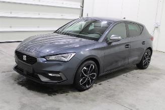 damaged passenger cars Seat Leon  2022/7
