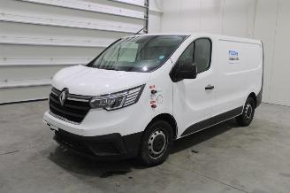 uszkodzony samochody osobowe Renault Trafic  2023/9