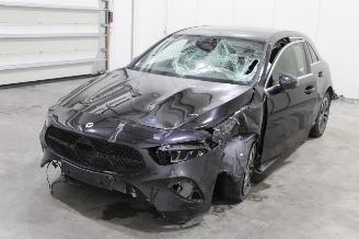 damaged passenger cars Mercedes A-klasse A 180 2023/11