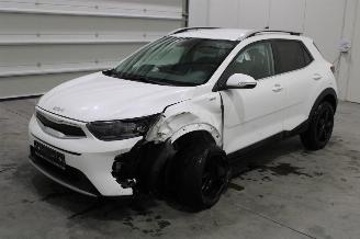 krockskadad bil auto Kia Stonic  2024/8
