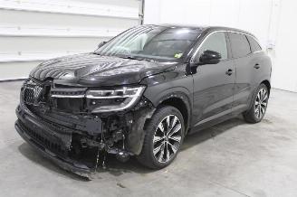 damaged passenger cars Renault Austral  2023/5