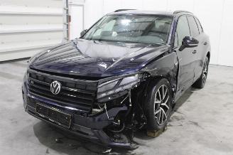 Vaurioauto  passenger cars Volkswagen Touareg  2022/3