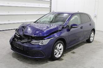 damaged passenger cars Volkswagen Golf  2023/5