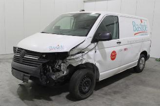 Damaged car Volkswagen Transporter T6 2024/7