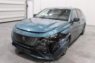 Damaged car Peugeot 308  2022/12