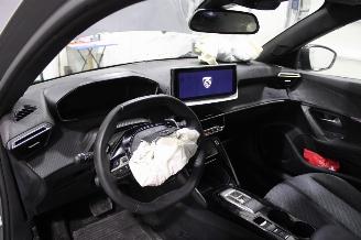 Peugeot 2008  picture 9