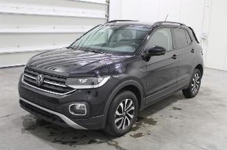 krockskadad bil auto Volkswagen T-Cross  2022/7