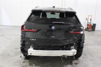 BMW iX1  picture 5