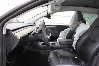 Tesla Model Y  picture 10