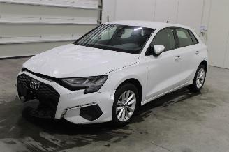 Schadeauto Audi A3  2021/9