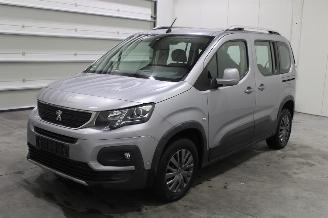 skadebil auto Peugeot Rifter  2018/8