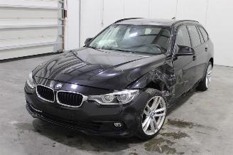 Schadeauto BMW 3-serie 318 2016/10