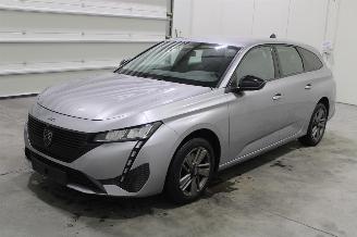 damaged passenger cars Peugeot 308  2022/7