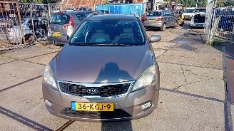 Schadeauto Kia Cee d  2009/11