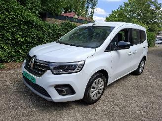 uszkodzony samochody osobowe Renault Kangoo 1300 tce Luxe  5persoons 27000km rijdend incl btw NL kenteken 2021/1